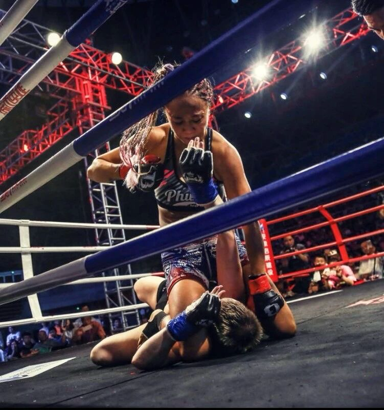 inews, ThK, 负的职业战