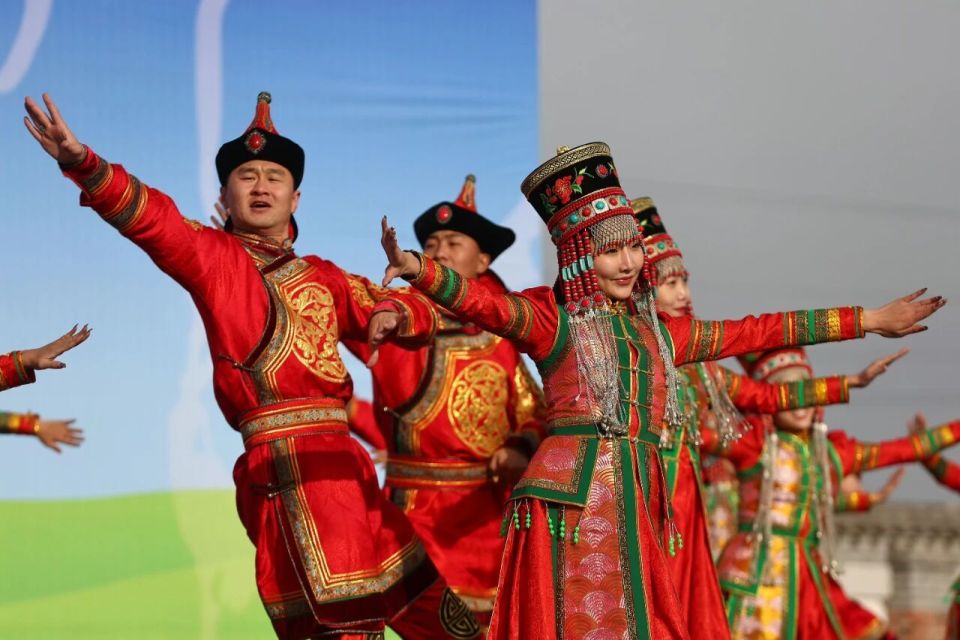 风情, 以现代方式, 合作关系